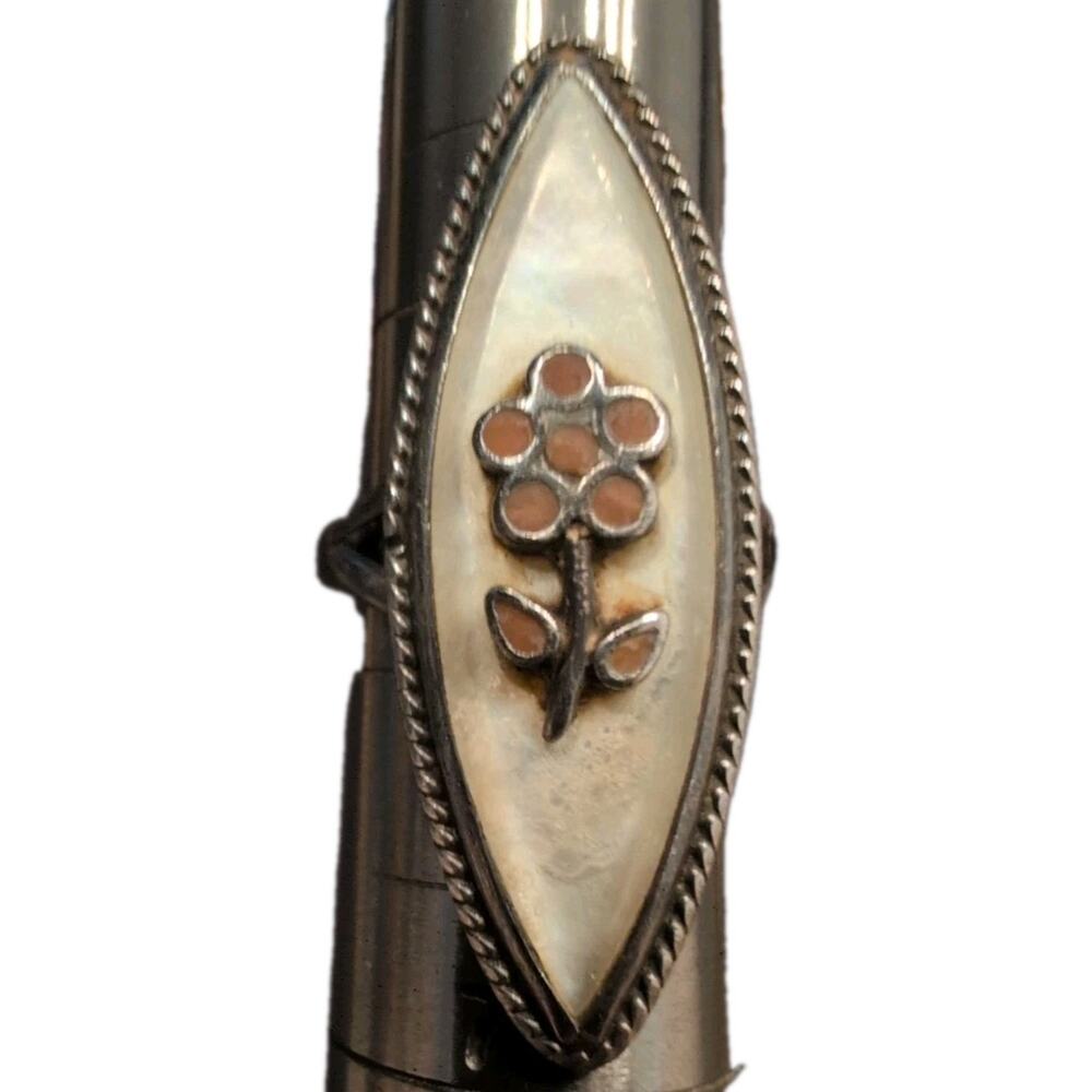 Sterling Silver Shell Raised Flower Inlaid Ring Size 5.75 Stamped CHARLOTTE